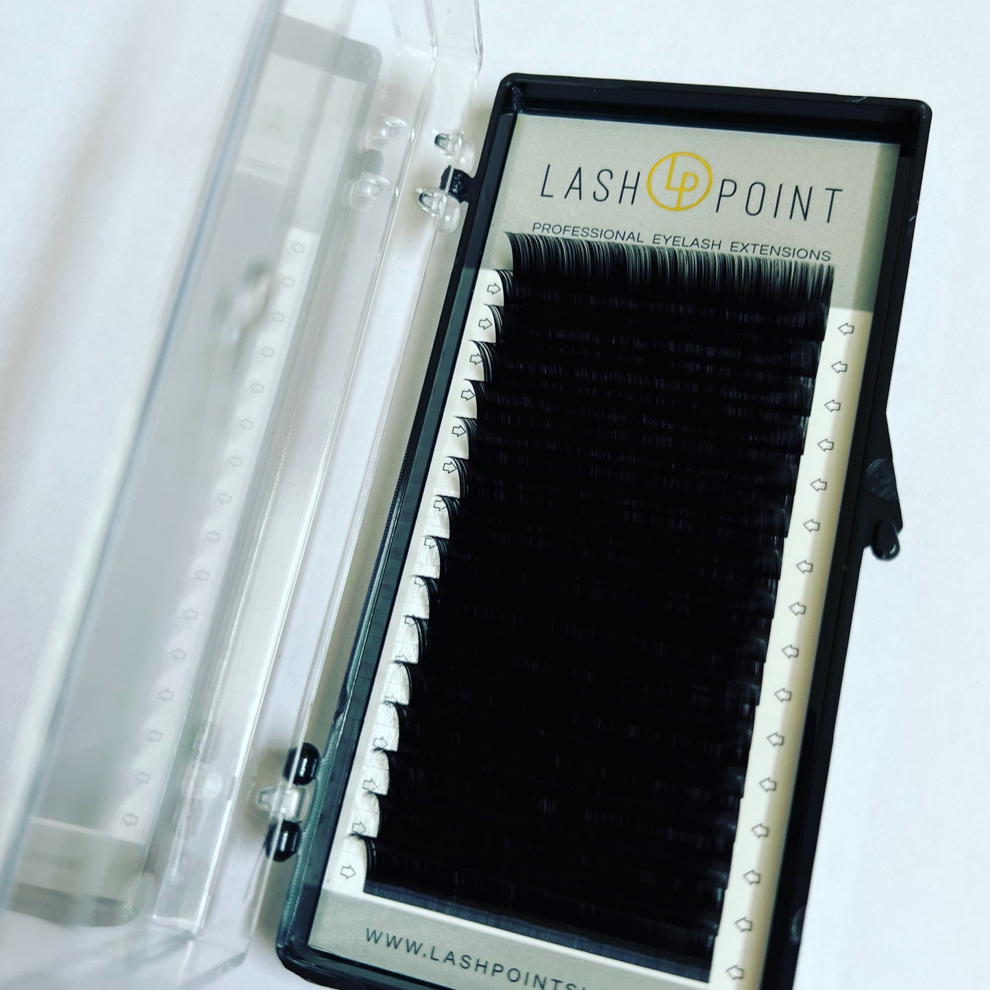 M curl 0.07 Volume Lash Extensions